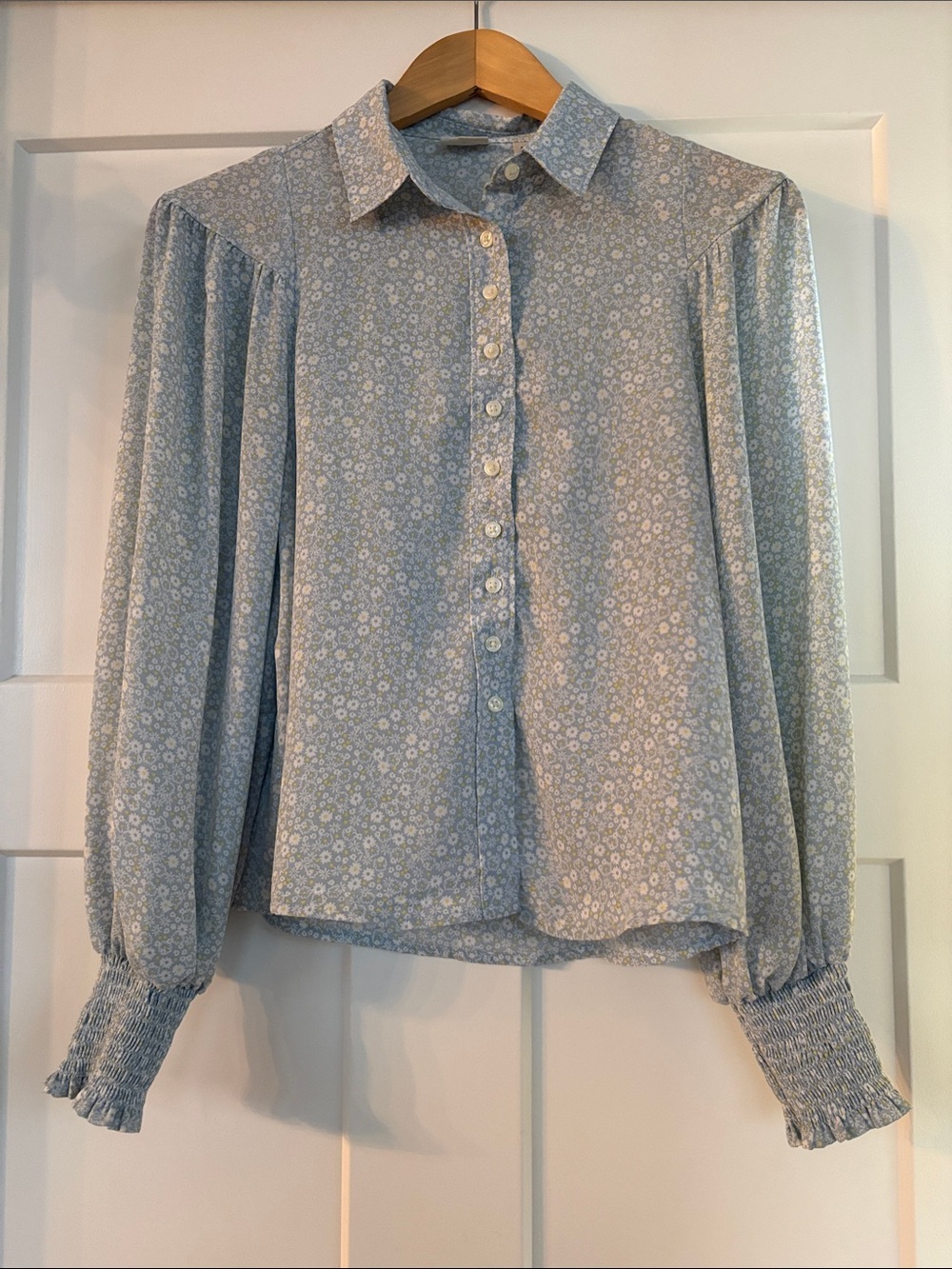 Levi's Light Blue Floral Button-Front Blouse